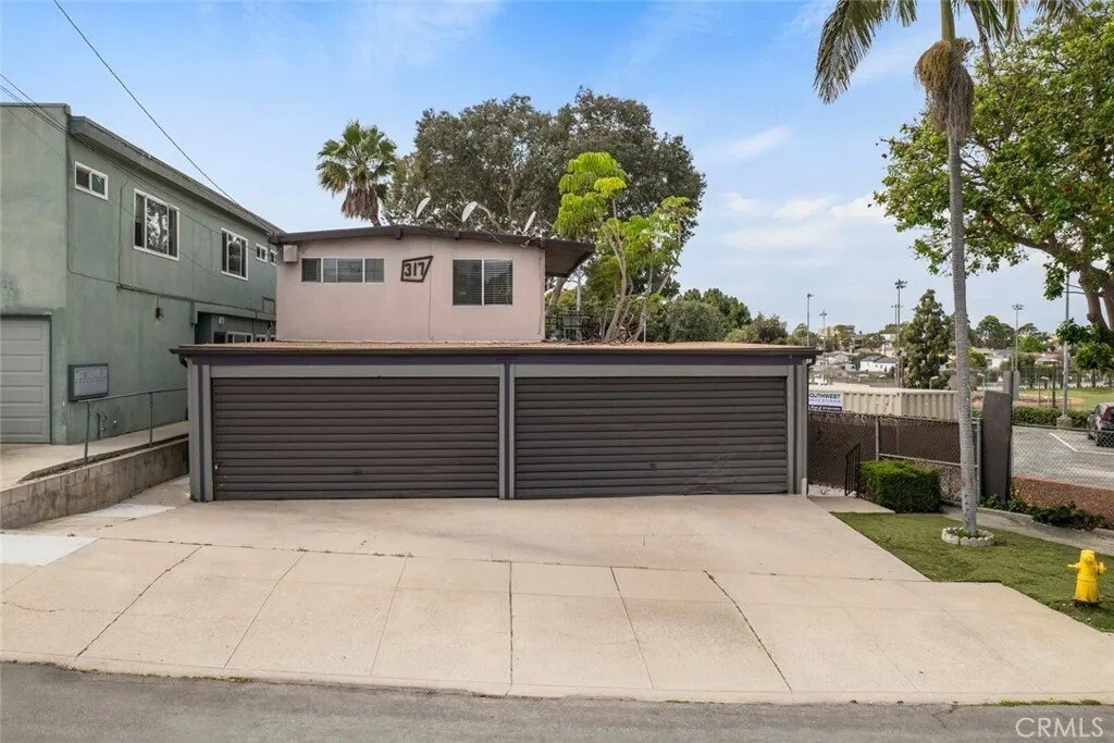 El Segundo, California, United States 3 - 17730177