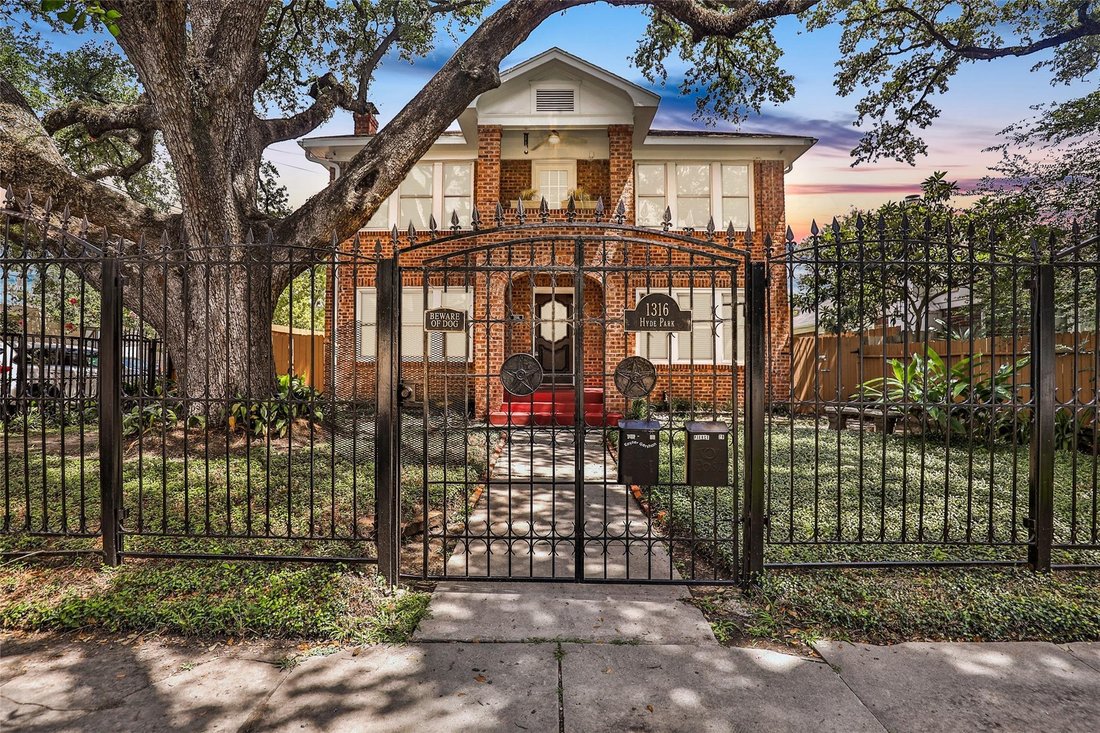 Houston, Texas, United States 2 - 17969712