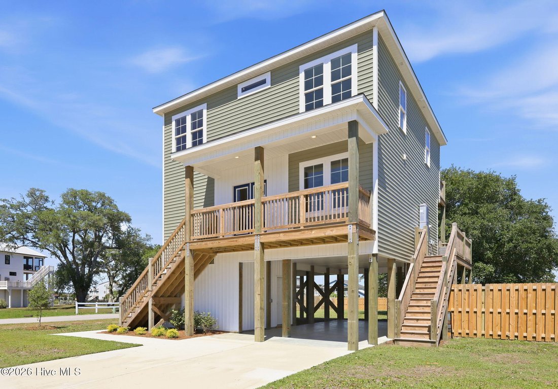 House in Cedar Point, North Carolina, United States 2 - 17969350