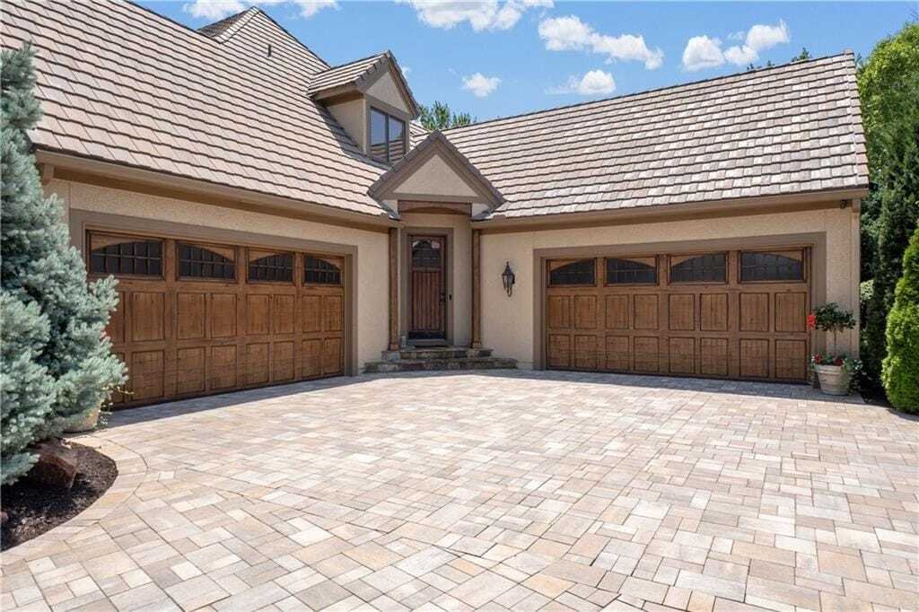 House in Leawood, Kansas, United States 3 - 17971354