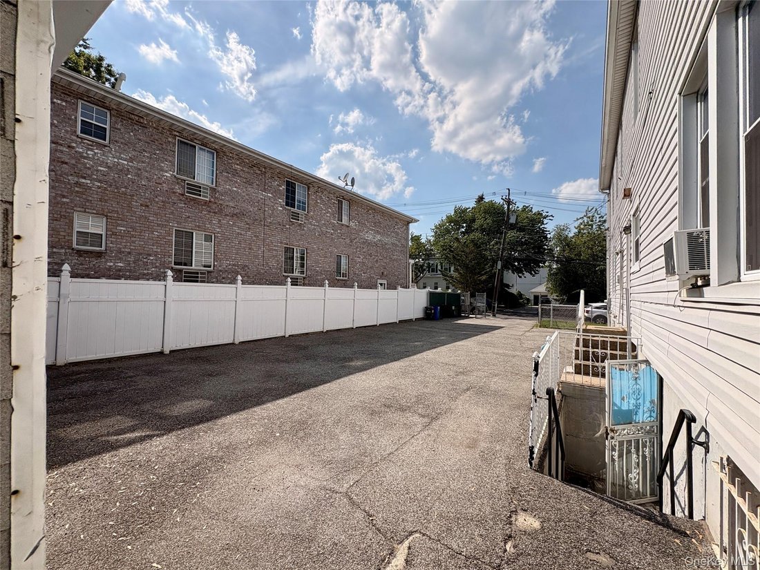 Apartment in New York, New York, United States 5 - 17966069