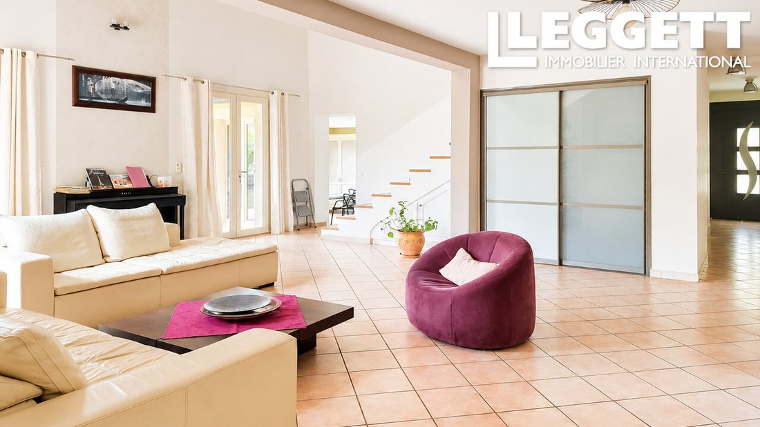 Villa in Camps-la-Source, Provence-Alpes-Côte d'Azur, France 5 - 17970100