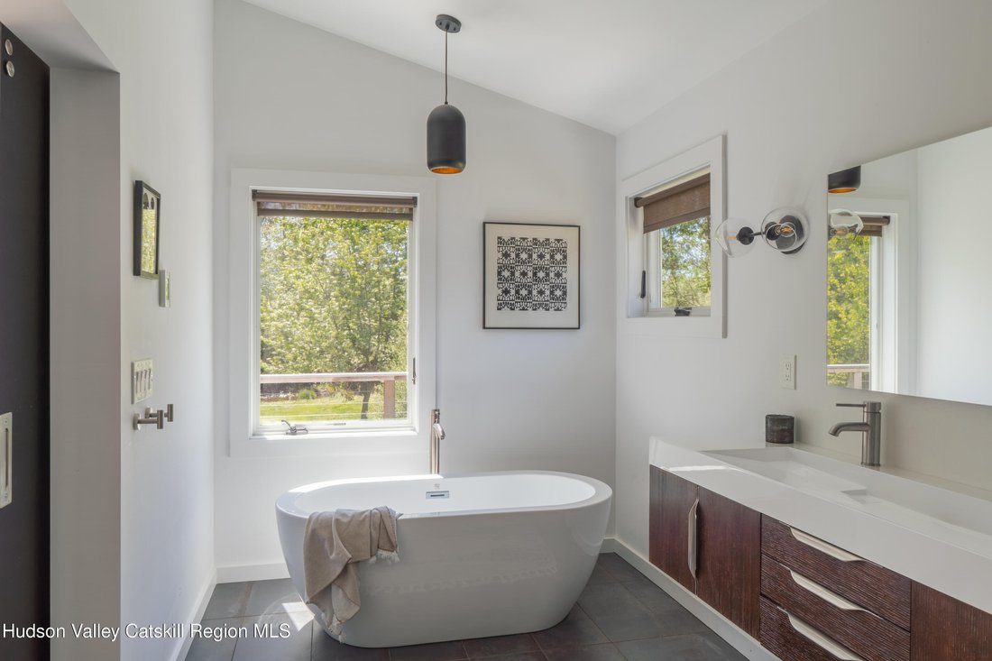 House in Lake Hill, New York, United States 4 - 17968601