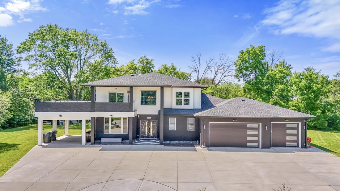 House in Franklin, Wisconsin, United States 1 - 17970430