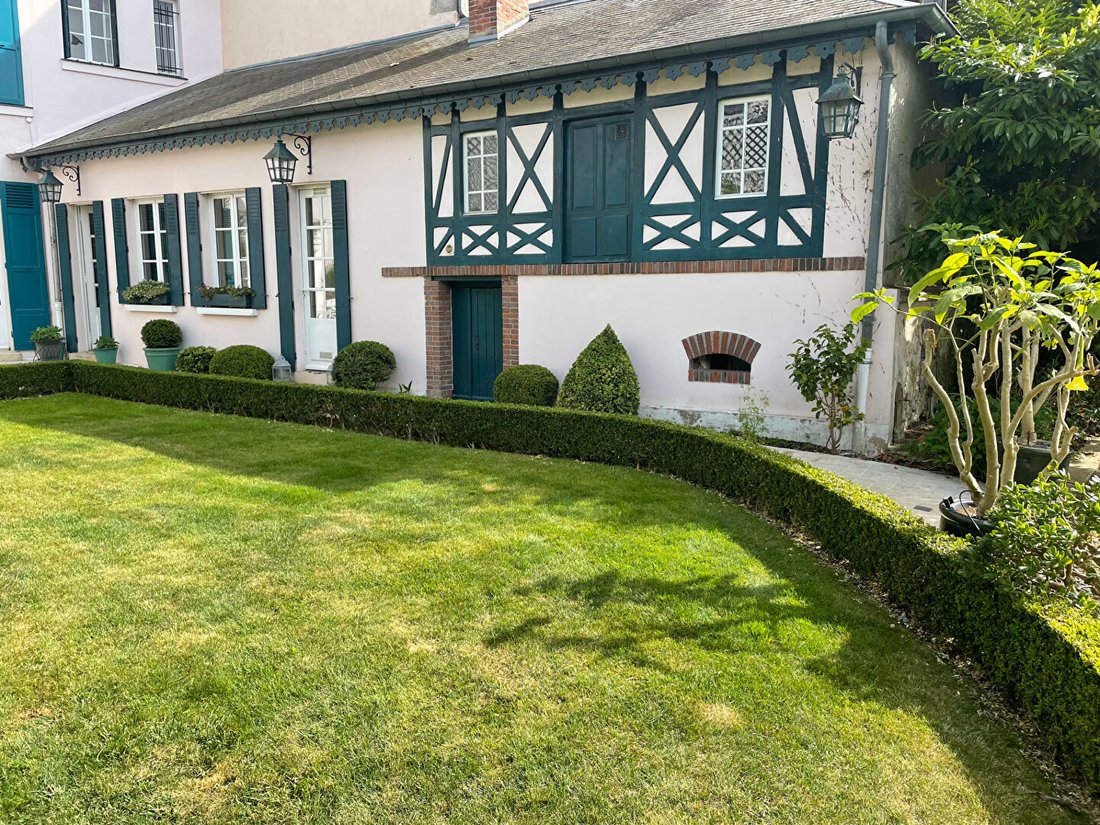 Villa in Nogent-le-Roi, Centre-Val de Loire, France 4 - 17967568