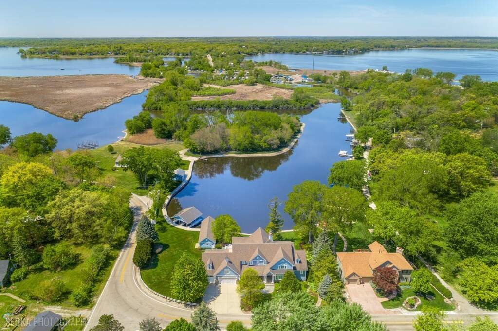 House in Antioch, Illinois, United States 3 - 17638336