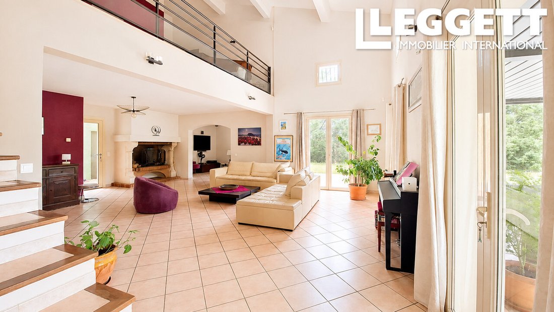 Villa in Camps-la-Source, Provence-Alpes-Côte d'Azur, France 4 - 17970100