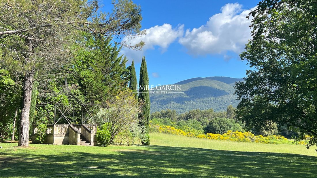 Villa in Cadenet, Provence-Alpes-Côte d'Azur, France 3 - 17970403