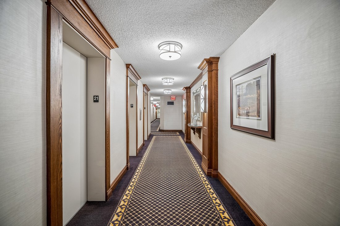 Condo in Oakville, Ontario, Canada 4 - 17971741