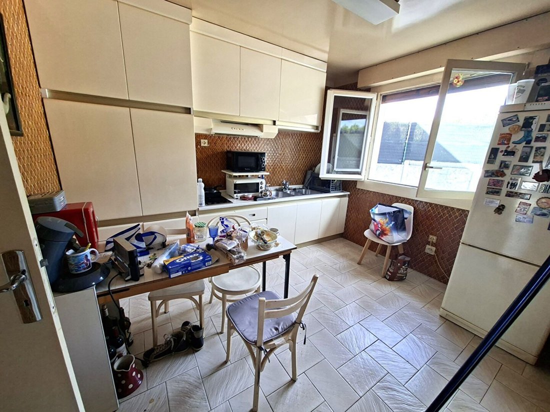 House in Le Blanc-Mesnil, Ile-de-France, France 4 - 17783706