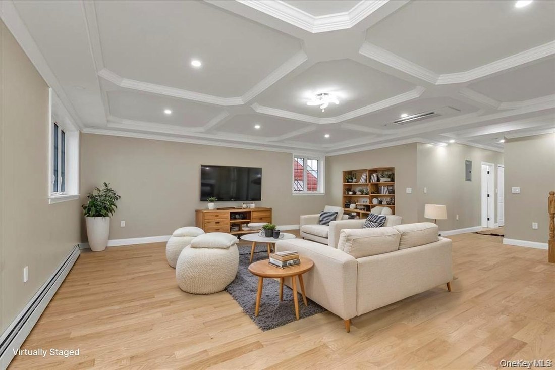 House in New York, New York, United States 4 - 17968984