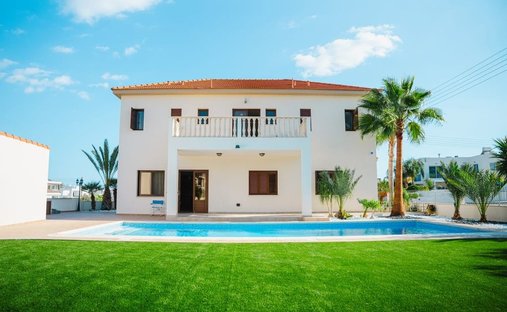 House in Agios Athanasios, Limassol, Cyprus 1