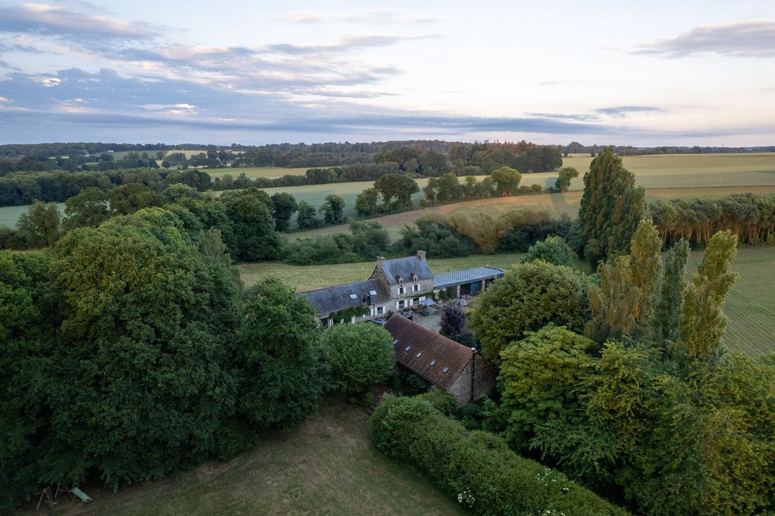 Estate in Centre Ville, Pontivy, France 1 - 17970041