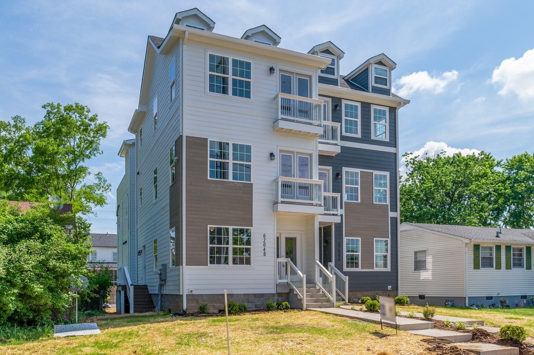 Co Op in Nashville, Tennessee, United States 1 - 17972505