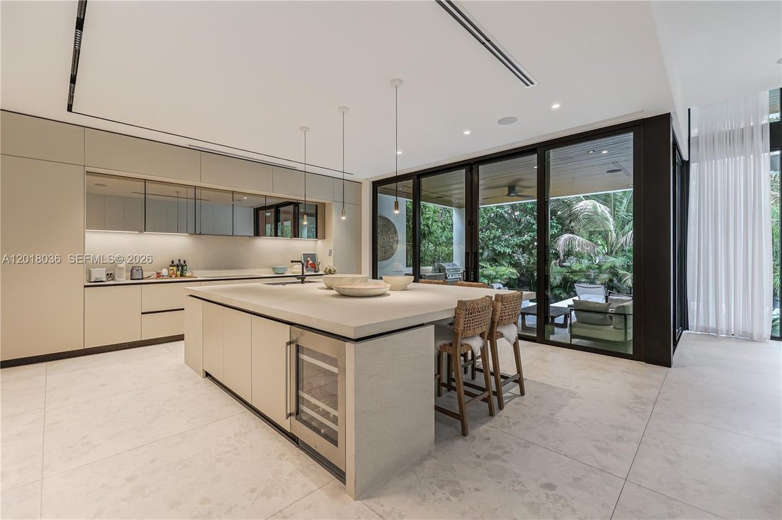 House in Miami, Florida, United States 4 - 17904357
