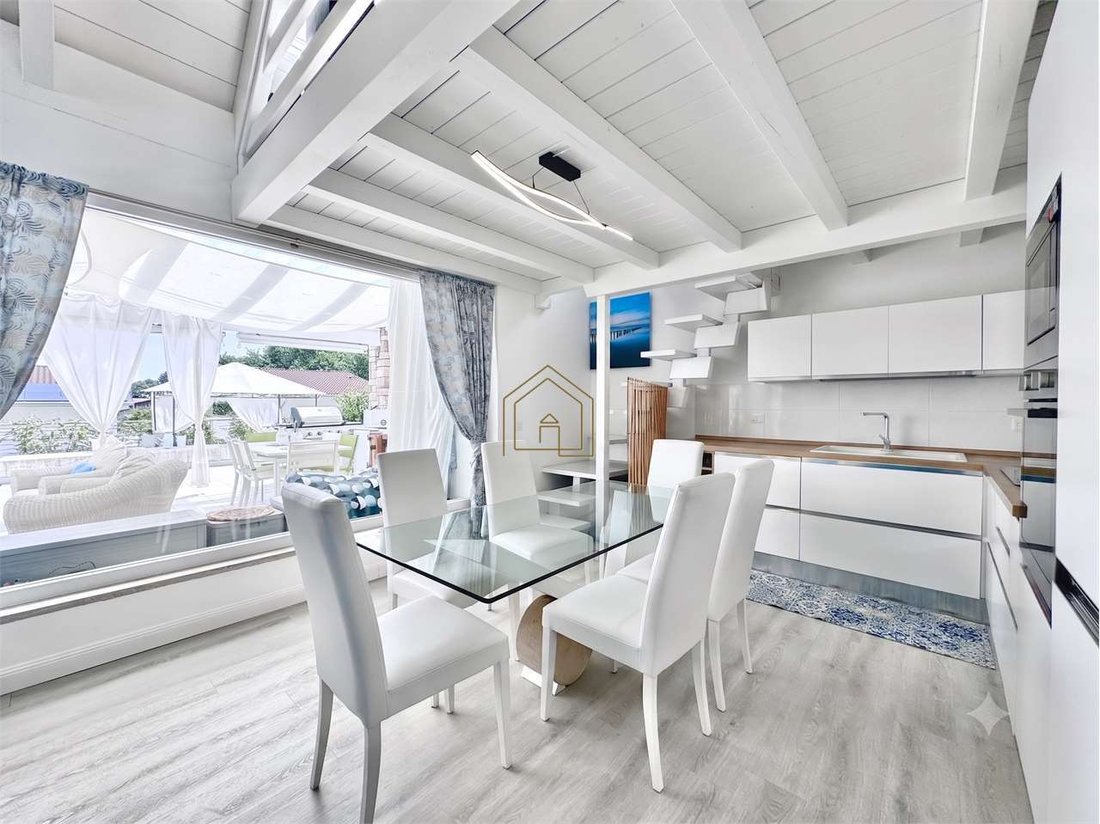 Apartment in Padenghe sul Garda, Lombardy, Italy 4 - 17968531