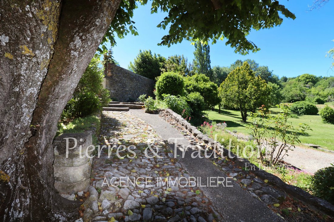 Estate in Centre Nord, Apt, France 1 - 14198490