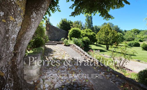 Estate in Centre Nord, Apt, France 1