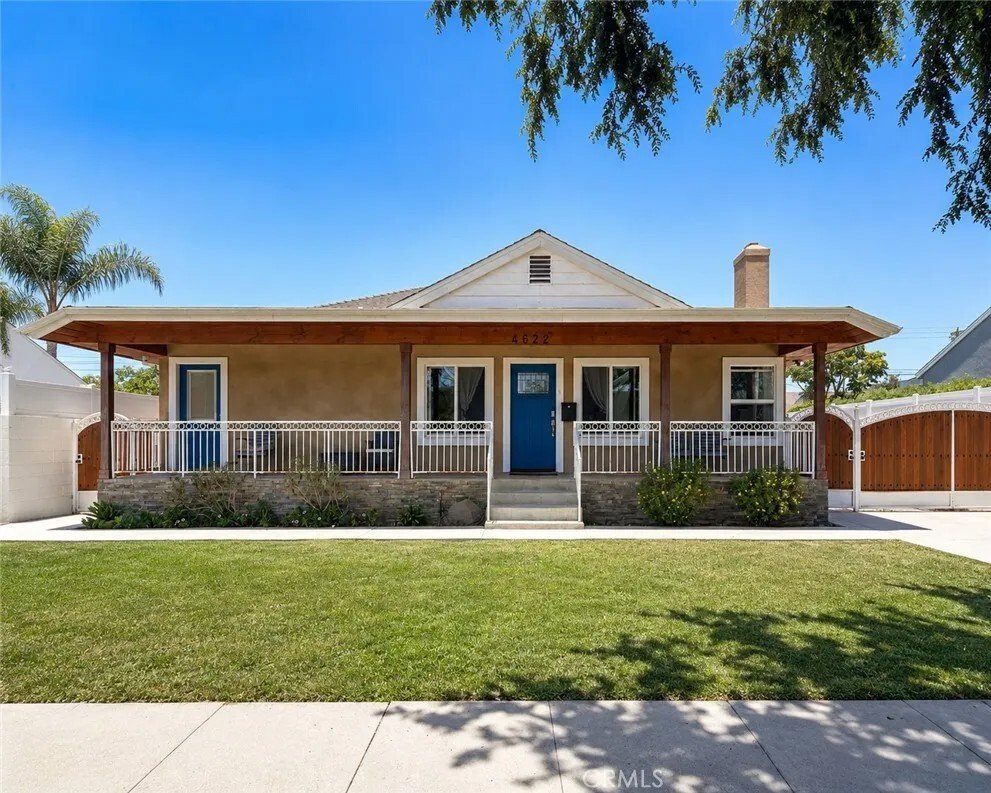 House in Signal Hill, California, United States 1 - 17966451