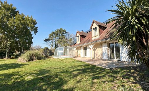 Villa in Esvres, Centre-Val de Loire, France 1