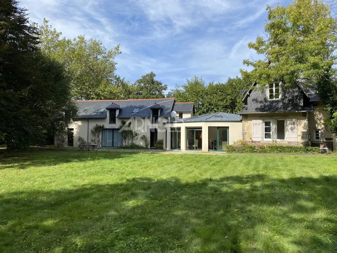 Estate in Bourgchevreuil, Cesson-Sévigné, France 3 - 12997460