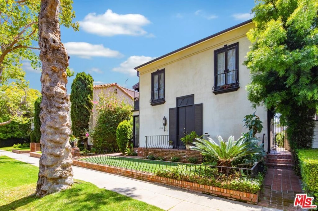 Beverly Hills, California, United States 5 - 17968947
