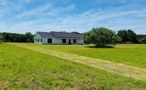House in Lexington, Texas, United States 1