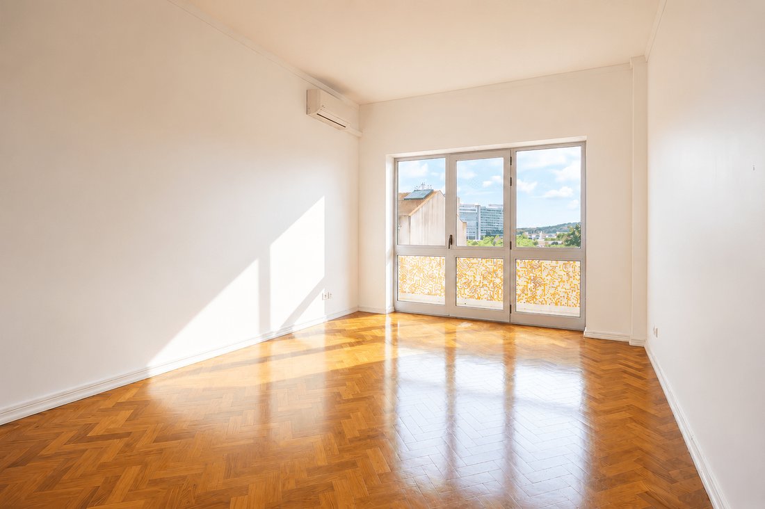 Apartment in Avenidas Novas, Lisbon, Portugal 3 - 17965424