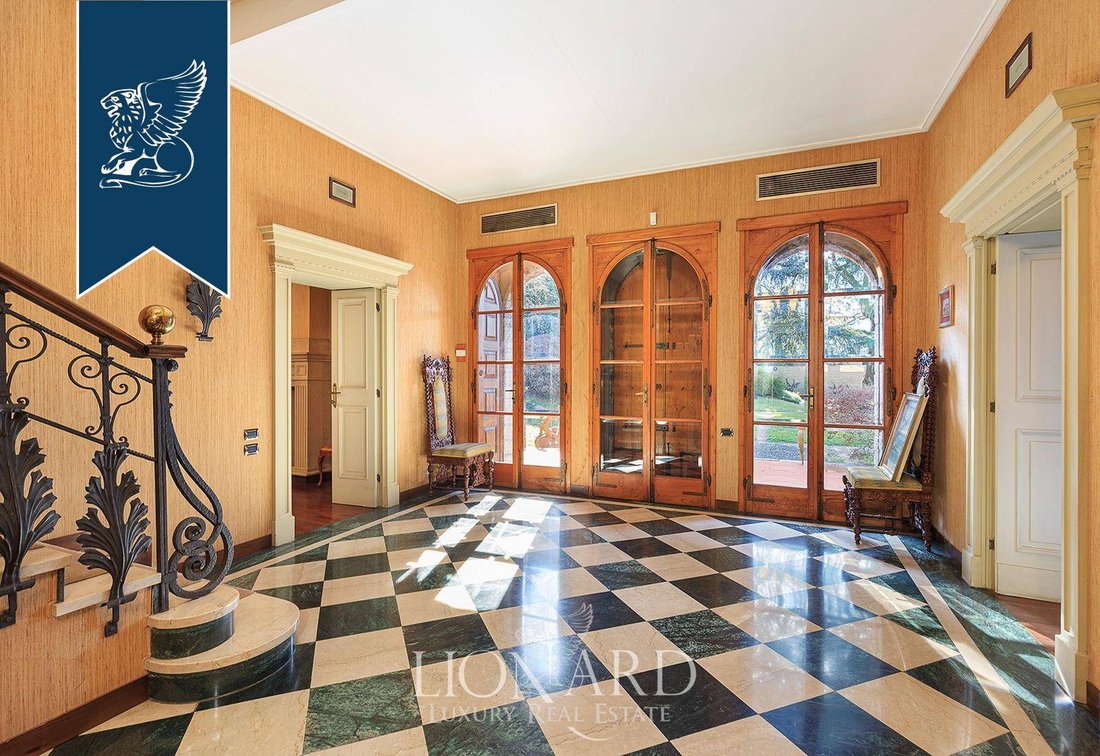 Villa in Bellano, Lombardy, Italy 4 - 17970348