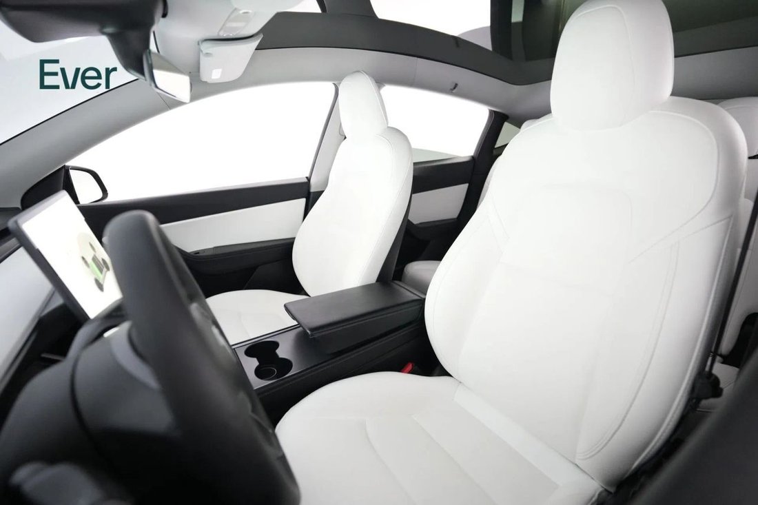 Suv in San Francisco, CA, United States 4 - 17927633
