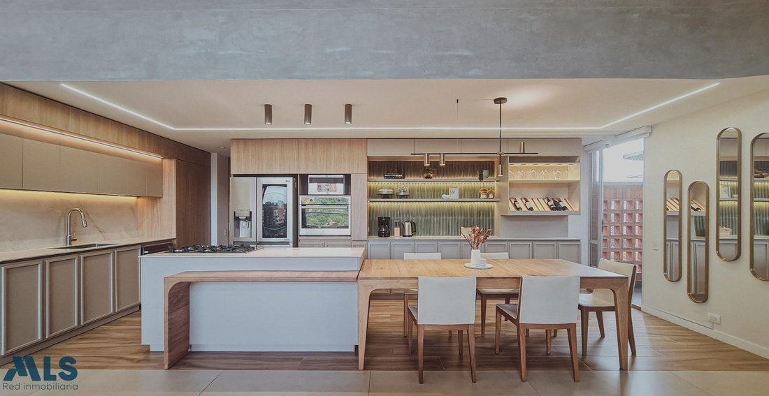 Apartment in Medellín, Antioquia, Colombia 3 - 17972241