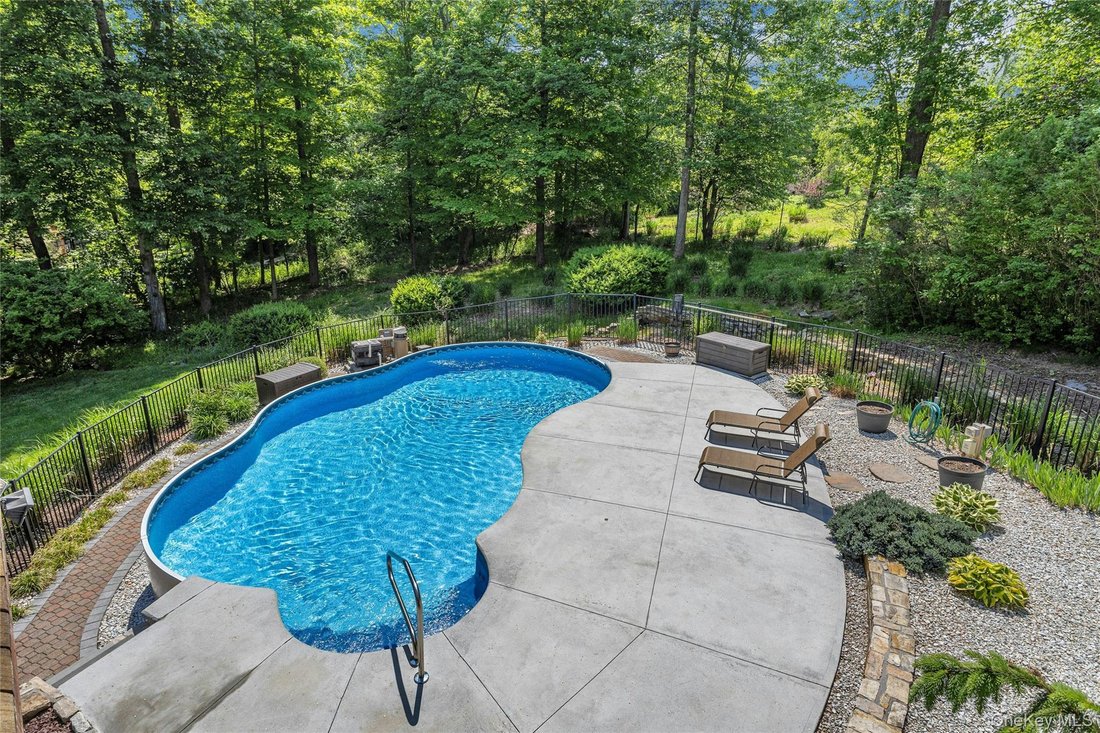 House in Carmel Hamlet, New York, United States 5 - 17490487