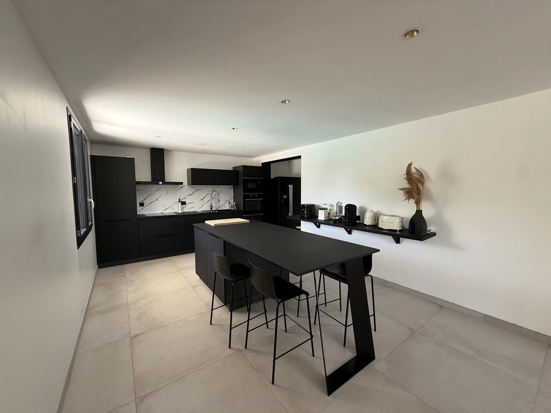 House in Les Blaches-Les Champs, Montelimar, France 2 - 17966059
