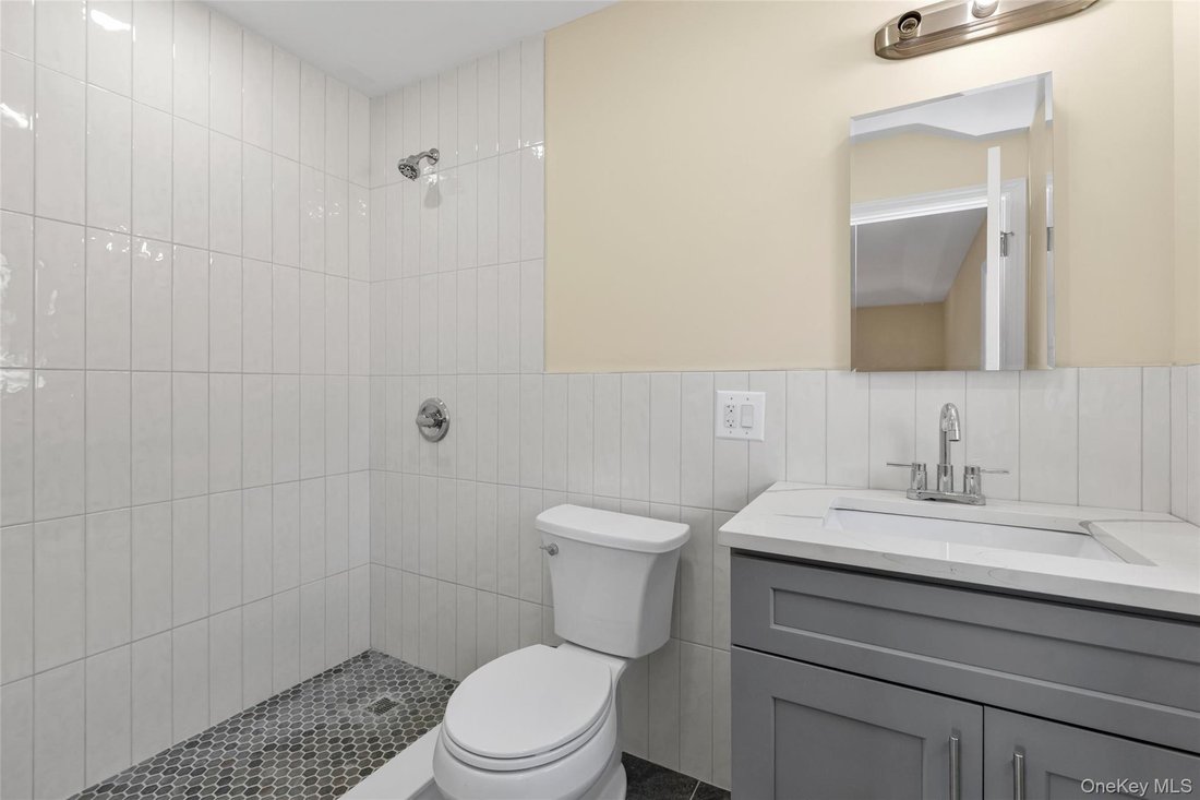 Apartment in New York, New York, United States 5 - 17966070
