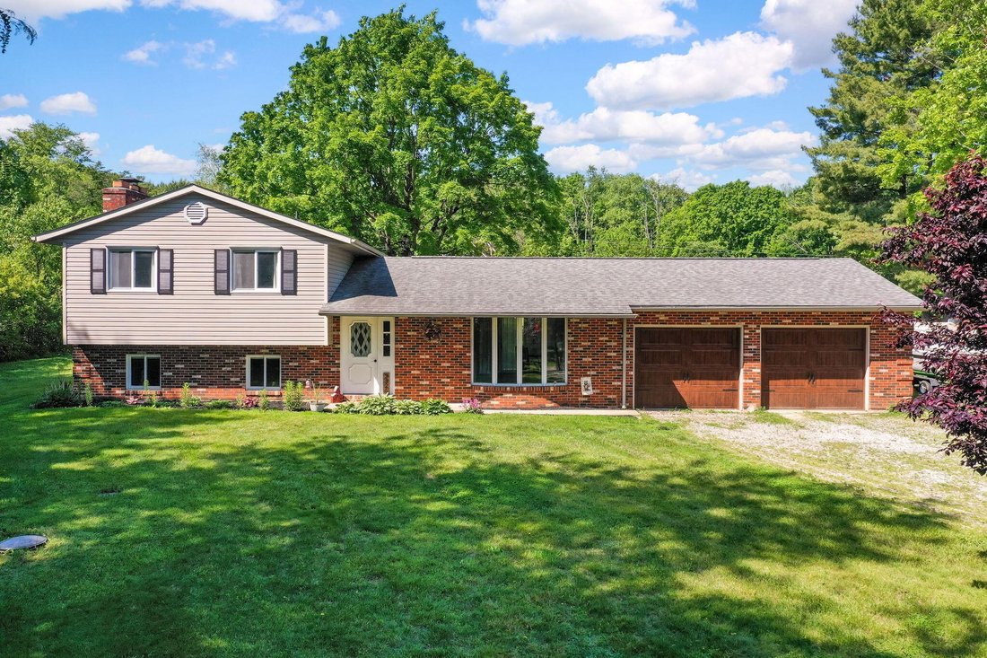 House in Carroll, Ohio, United States 1 - 17972377