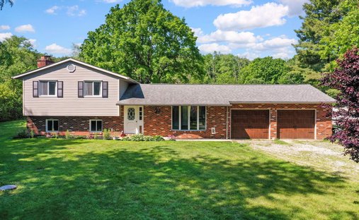 House in Carroll, Ohio, United States 1