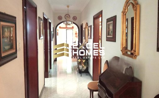 Bungalow a Attard, Malta 1