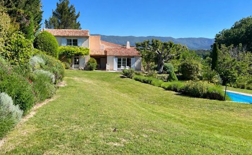 Maison à Cucuron, Provence-Alpes-Côte d'Azur, France 1