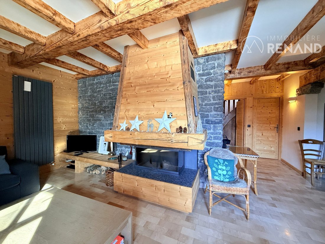 Chalet in Arâches-la-Frasse, Auvergne-Rhône-Alpes, France 3 - 17971641