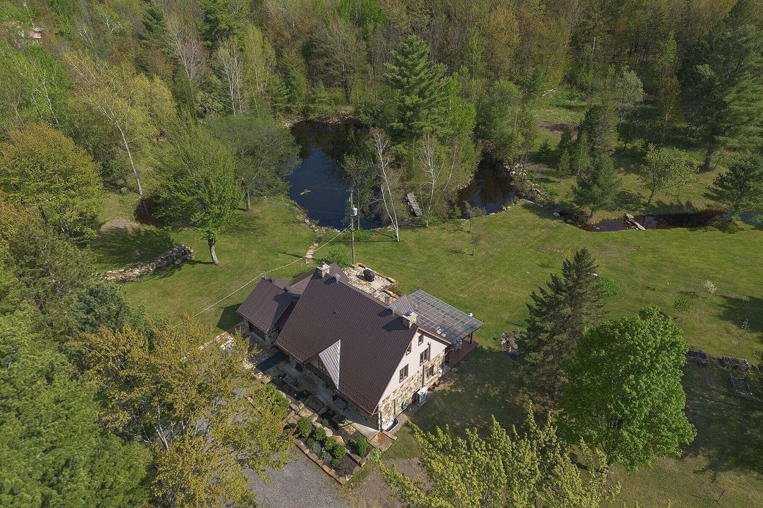 House in Hinchinbrooke, Quebec, Canada 2 - 17051659