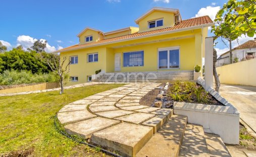 House in Pacos de Brandao, Aveiro District, Portugal 1