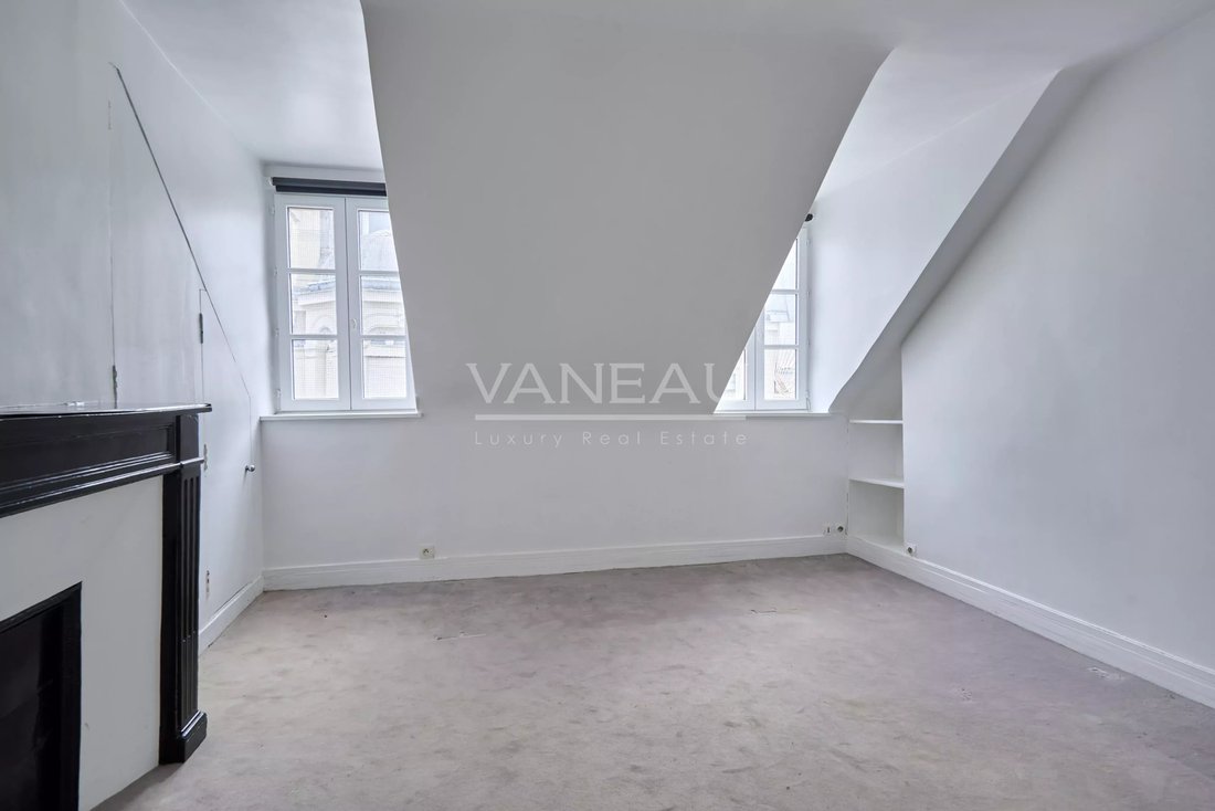 Apartment in Saint Thomas d'Aquin, Paris 7e Arrondissement, Paris 1 - 17967338