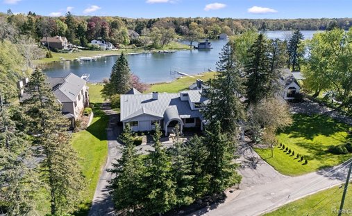 Casa en Lake Angelus, Míchigan, Estados Unidos 1