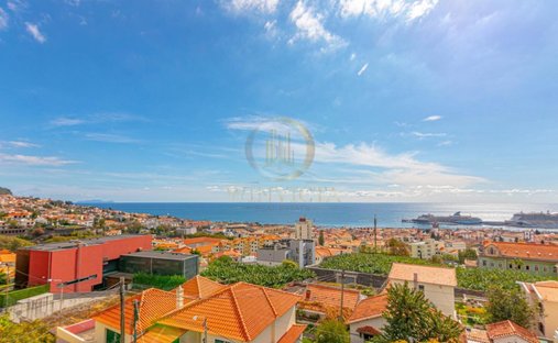 Penthouse in Santa Luzia, Madeira, Portugal 1