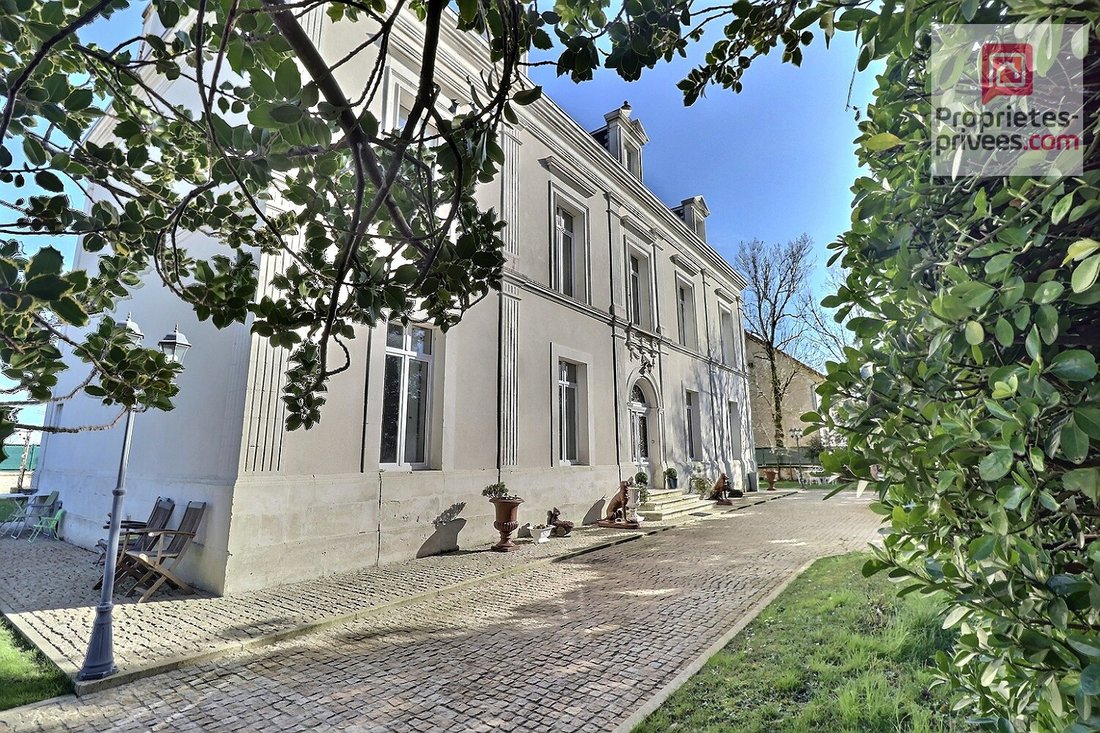 Villa in Villeneuve-la-Comtesse, Nouvelle-Aquitaine, France 4 - 17967627