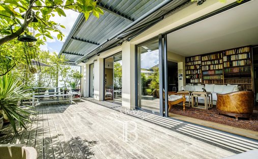 Apartment in Hôtel de Ville-Quinconce-Saint Seurin-Fondaudège, Bordeaux, France 1