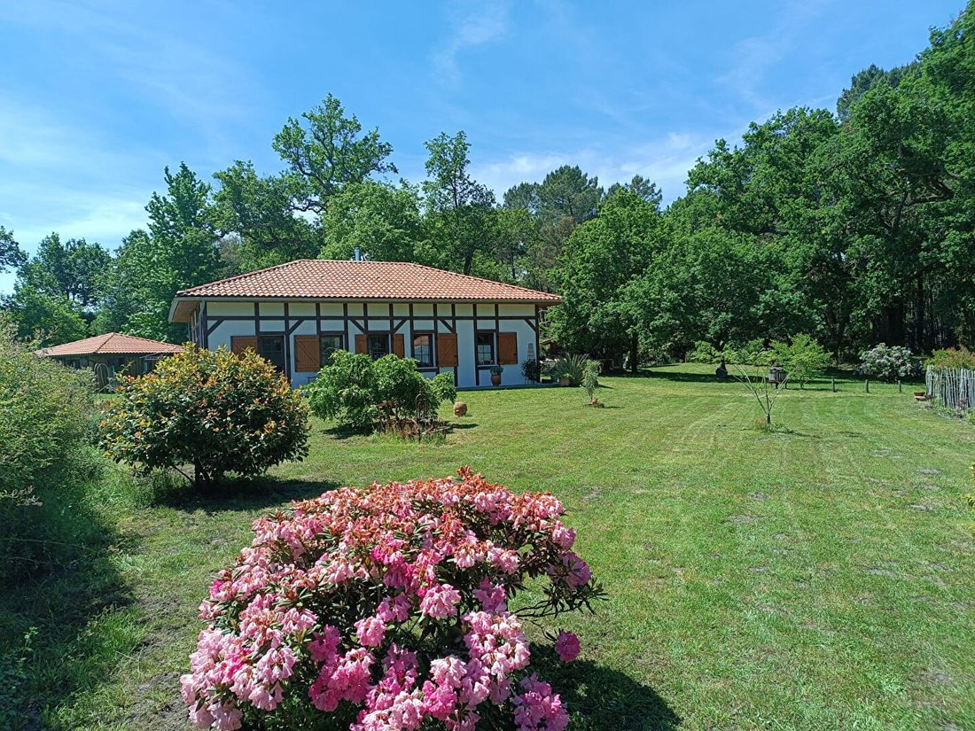 Villa in Castets, Nouvelle-Aquitaine, France 1 - 17967578