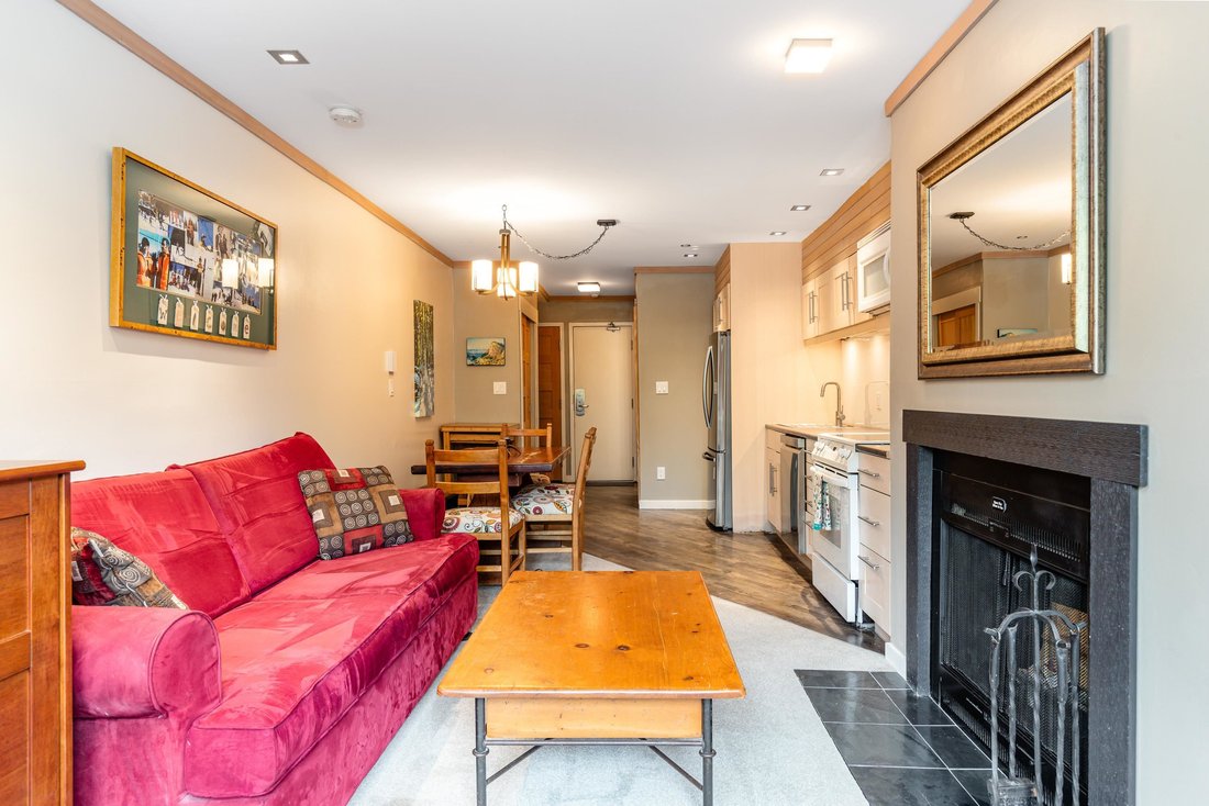 Condo in Whistler, British Columbia, Canada 2 - 17970078