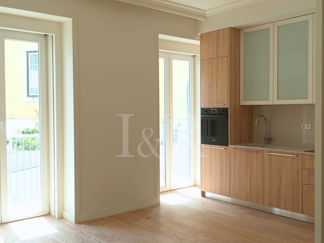 Apartment in Arroios, Lisbon, Portugal 2 - 15126089