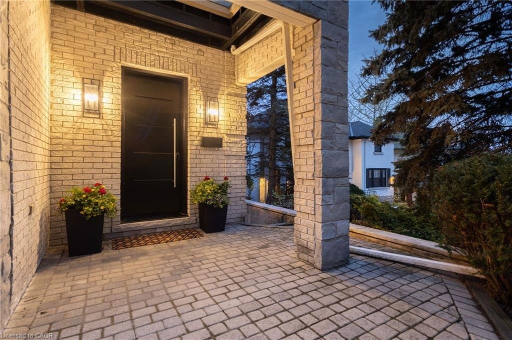 House in Hamilton, Ontario, Canada 3 - 17967733